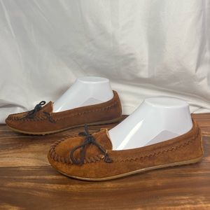 Minnetonka Moccasins Size 8 Tan/Brown